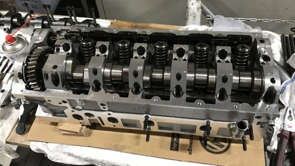 Einblick – Garage Carrosserie Autospritzwerk Pino AG