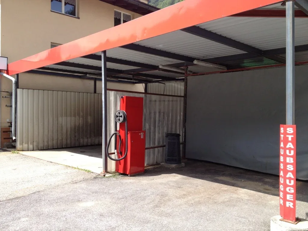 Einblick – Garage Carrosserie Autospritzwerk Pino AG