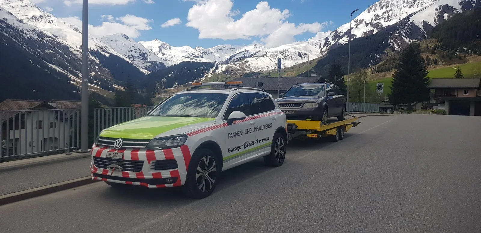 Garage Carrosserie Autospritzwerk Pino AG in Tavanasa – Einblick 22